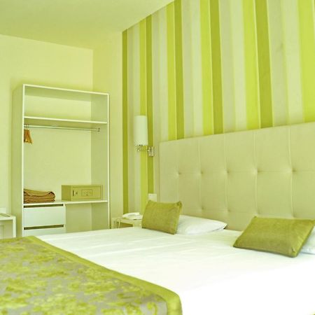 Ouril Hotel Julia سانتا ماريا المظهر الخارجي الصورة