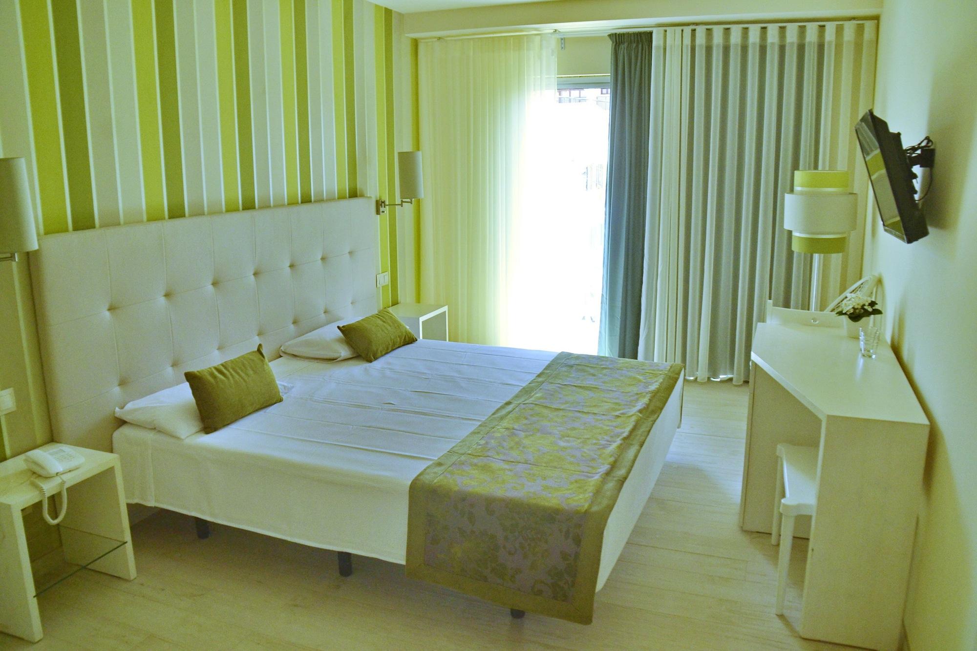 Ouril Hotel Julia سانتا ماريا المظهر الخارجي الصورة