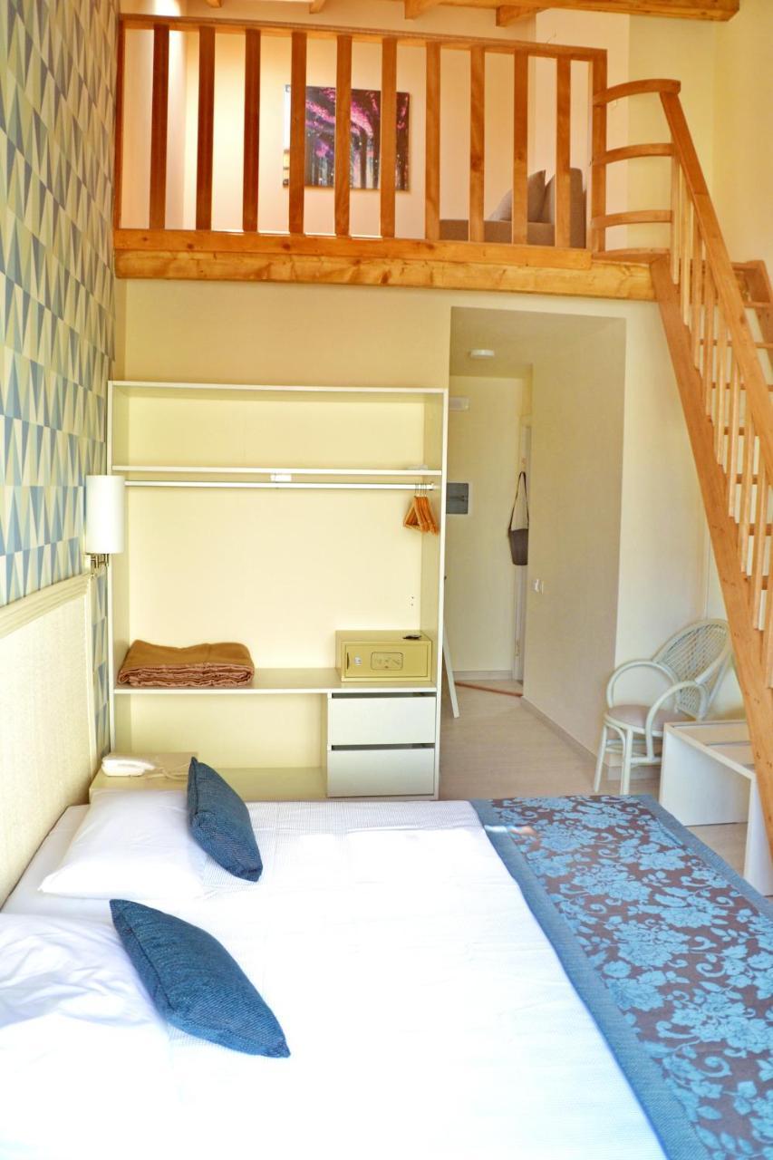 Ouril Hotel Julia سانتا ماريا المظهر الخارجي الصورة